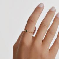 Anel com Turmalina Verde, em Ouro Amarelo 18K - 2