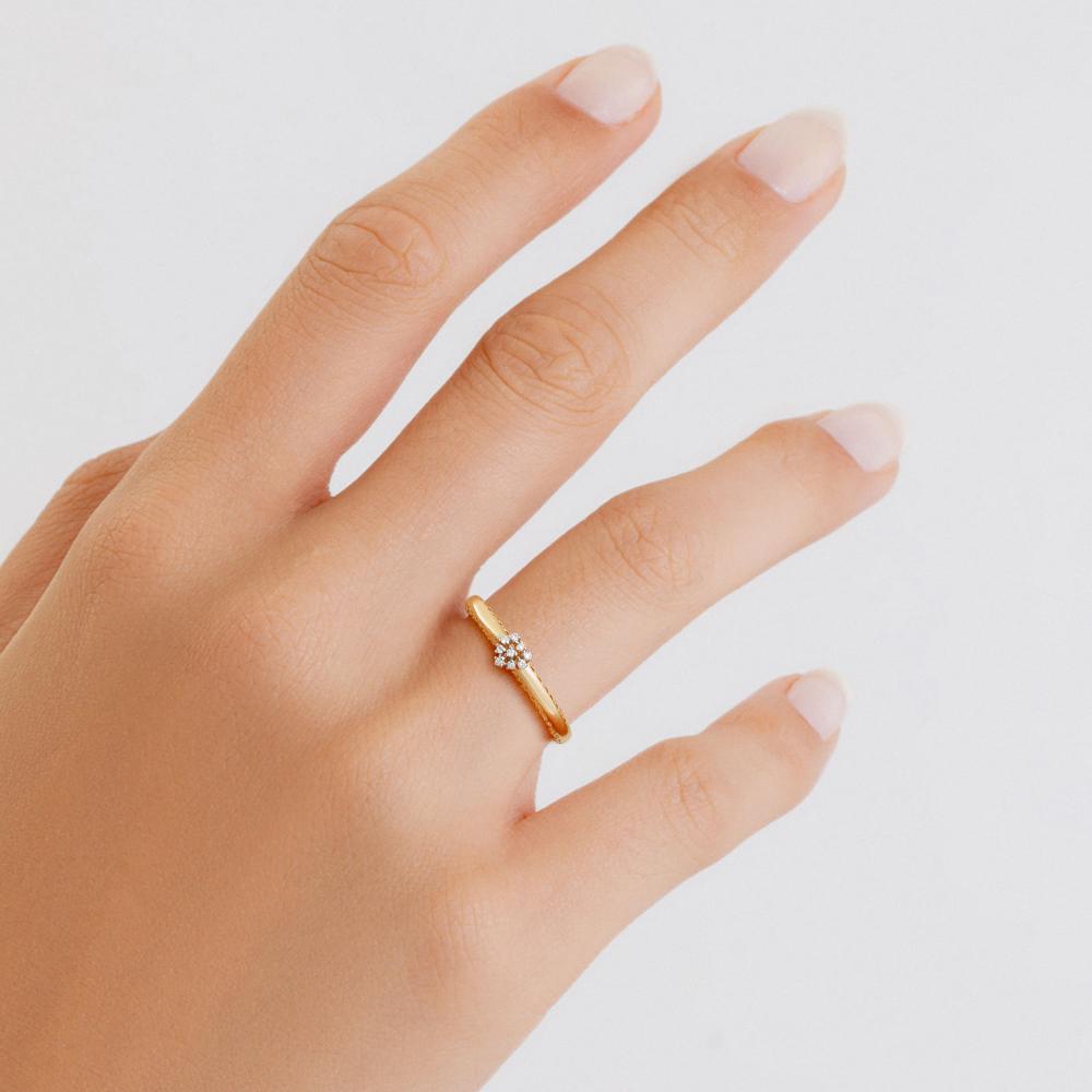 Anel Solitário com 3 Pontos de Diamantes em Ouro Amarelo 18k - 3