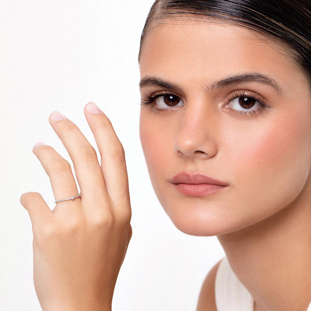 Anel Solitário com 2 Pontos de Diamantes em Ouro Branco 18k - 8