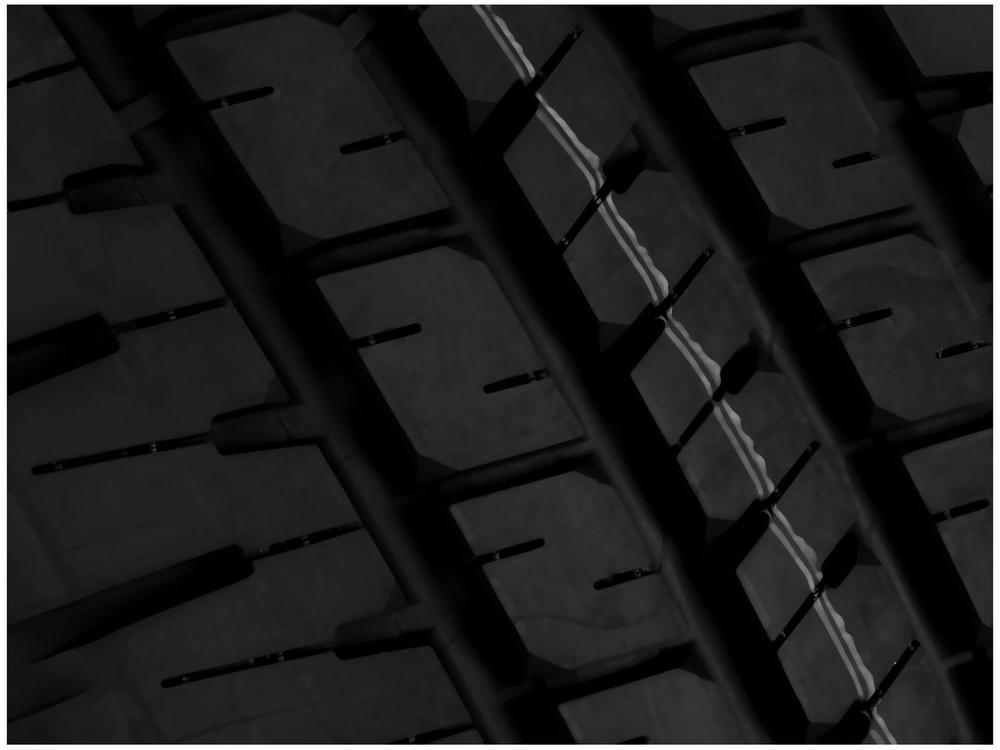 Pneu Aro 16” 215/65R16 Goodyear 102H SUV 2 Direction 2 - 6