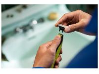 Aparador e Raspador Philips OneBlade Male Grooming