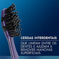 Escova de Dente Oral-B 5 Ações com Carvão 4 Unidades