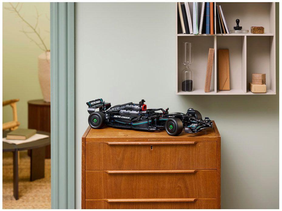 LEGO Technic Mercedes-AMG F1 W14 E Performance - 2