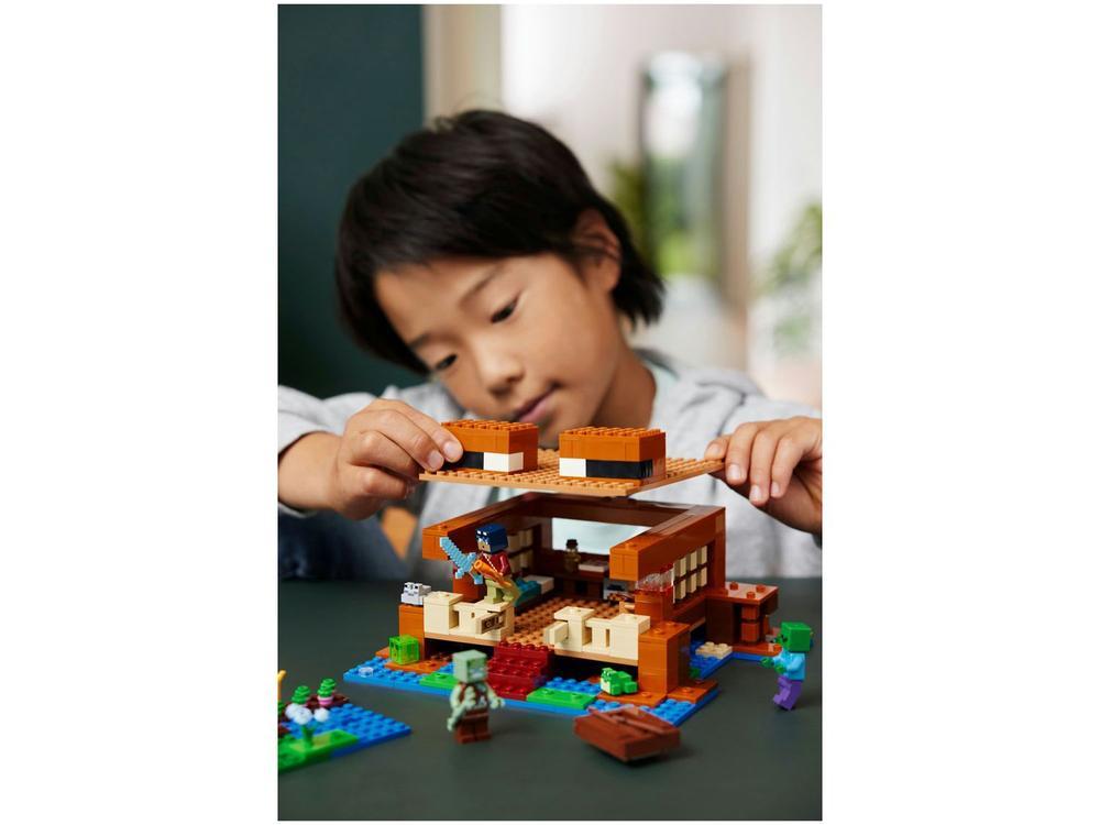 LEGO Minecraft A Casa Sapo 21256 400 Peças - 5