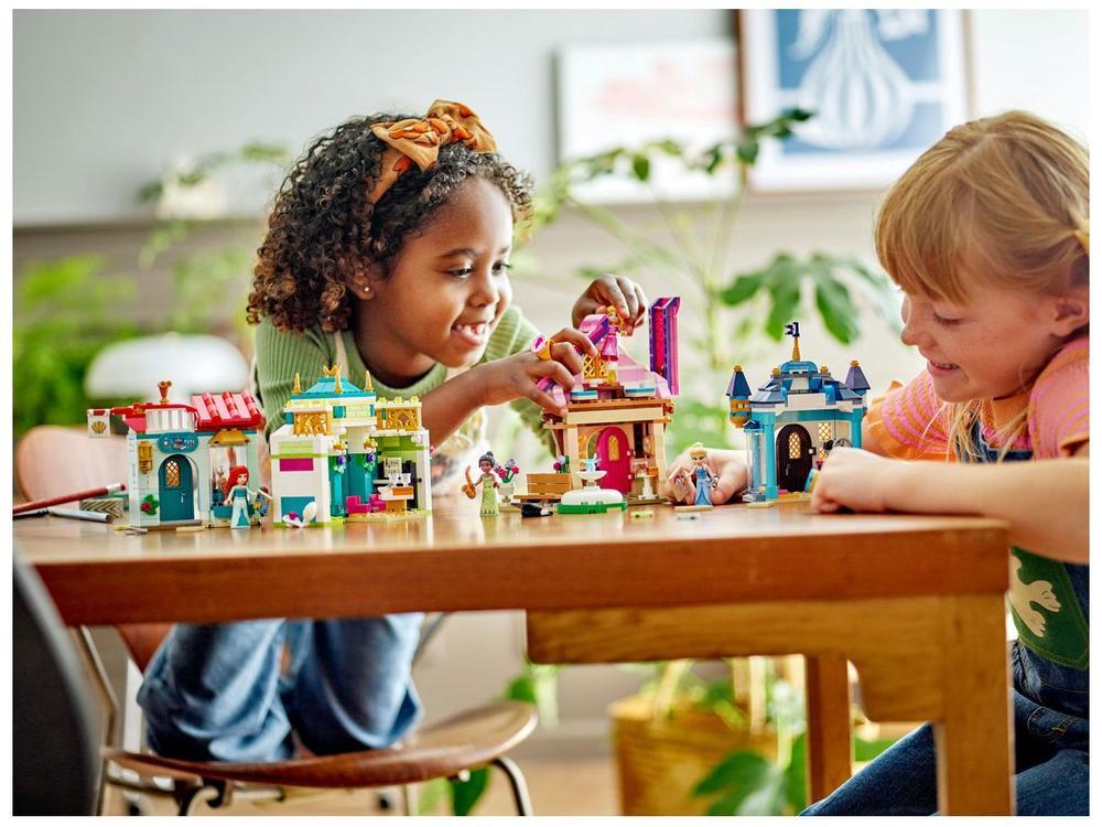 LEGO Aventura das Princesas da Disney no Mercado - 5