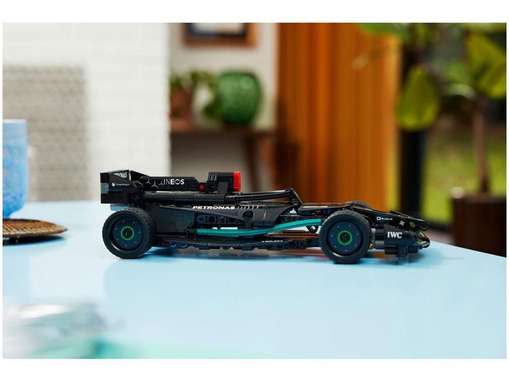 LEGO Technic Mercedes-AMG F1 W14 E Performance - 12