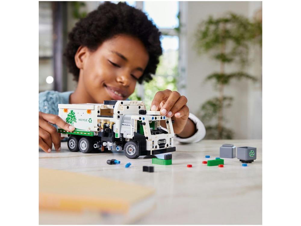 LEGO Technic Caminhão de Lixo Mack LR Electric - 4