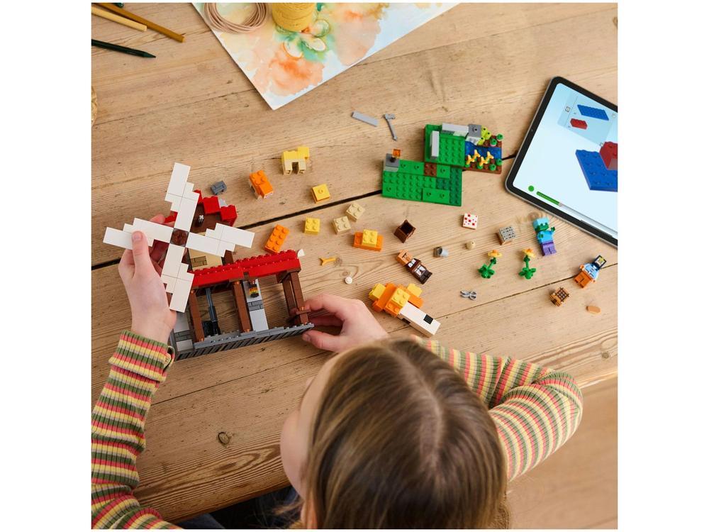 LEGO Minecraft A Fazenda do Moinho de Vento - 2