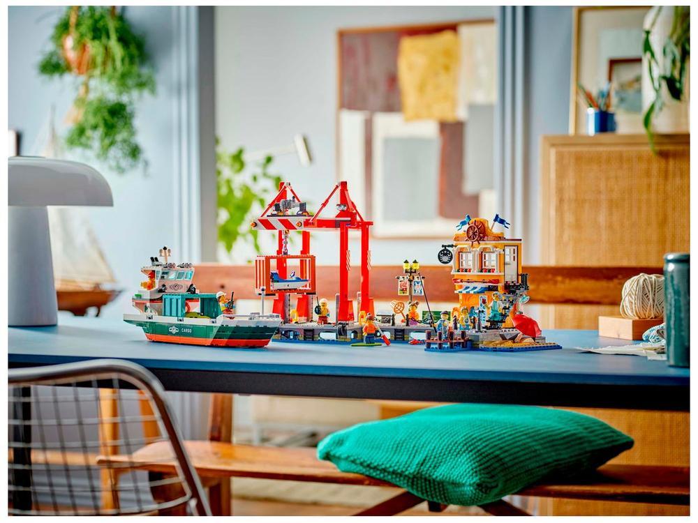 LEGO City Porto à Beira-mar com Navio de Carga - 3