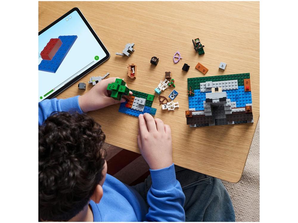 LEGO Minecraft A Fortaleza dos Lobos 21261 - 2