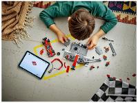 LEGO Pit Stop e Equipe de Box de F1 com Carro da  - 2