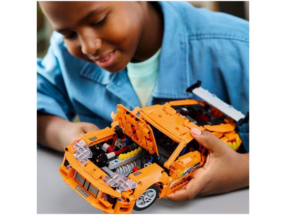 LEGO Technic Fast and Furious Toyota Supra MK4 - 3