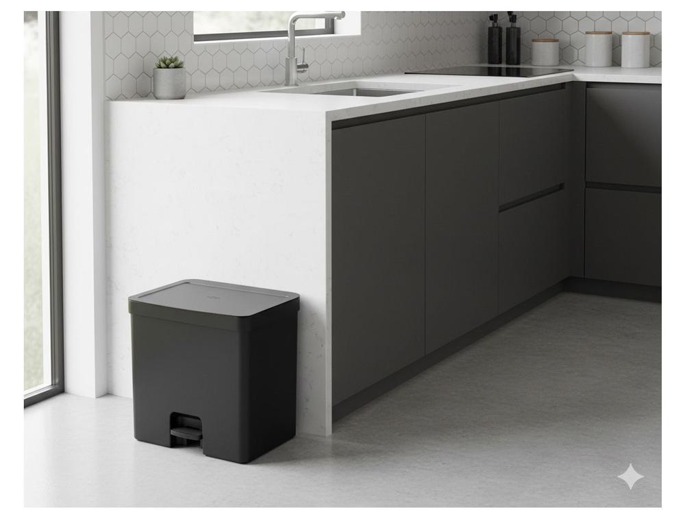 Lixeira para Cozinha com Pedal Basculante 20L Ou Trium - 4