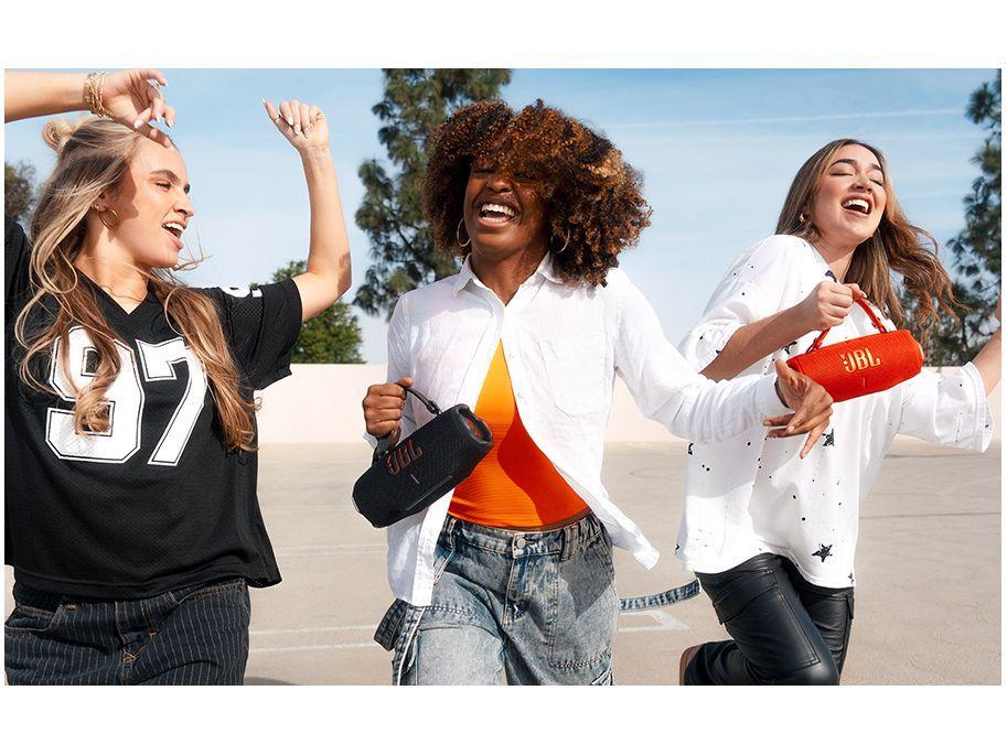 Caixa de Som JBL Charge 6 JBLCHARGE6BLKBR Bluetooth Amplificada Portátil IP68 30W RMS - 5