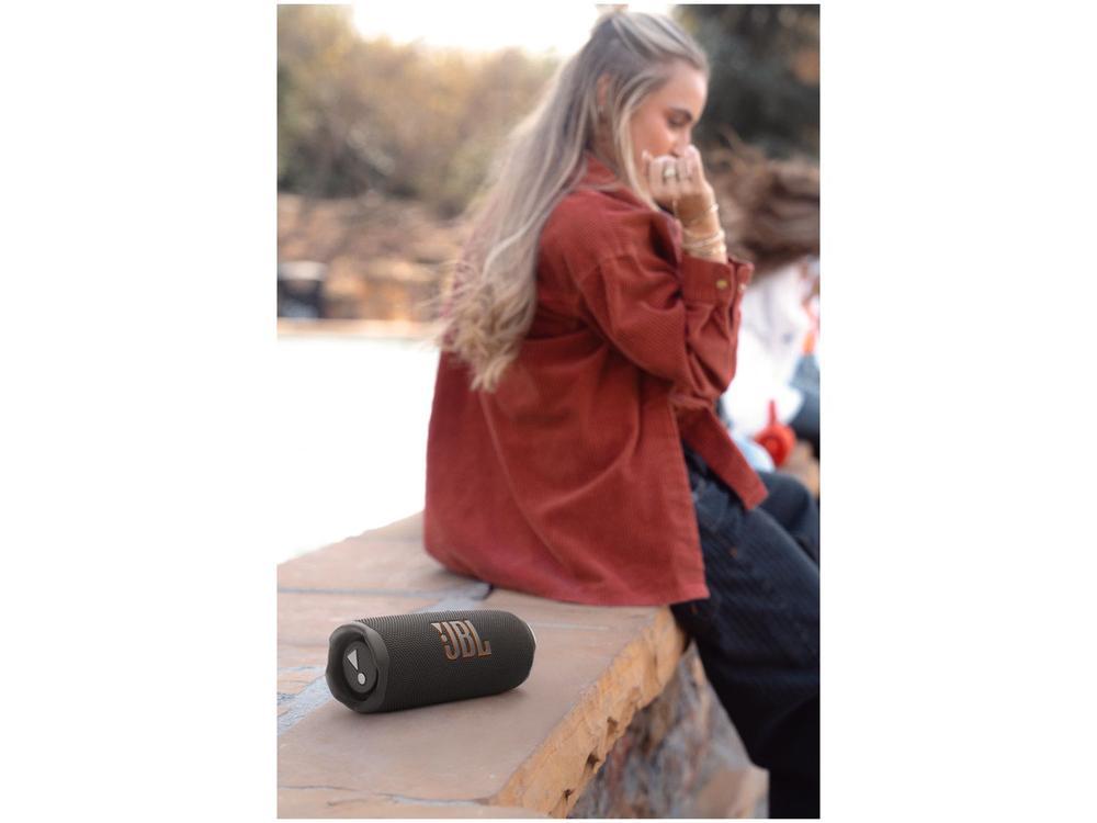 Caixa de Som JBL Flip 7 JBLFLIP7BLKBR Bluetooth Amplificada Portátil IP68 25W RMS - 2