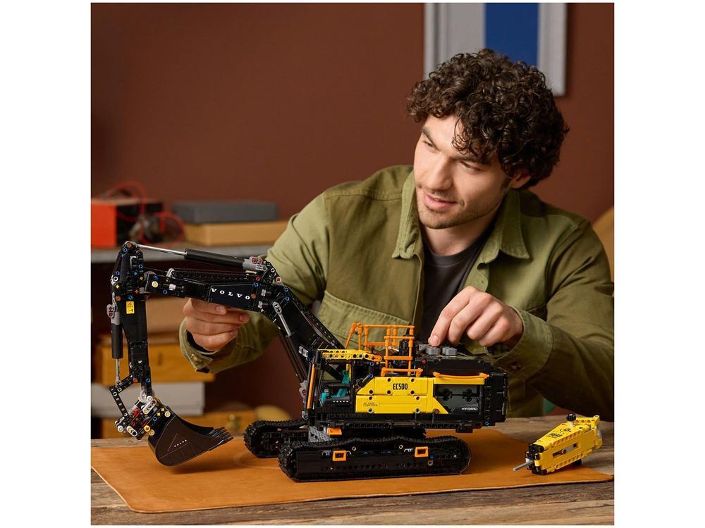 LEGO Escavadeira Volvo EC500 Hybrid 42215 - 2