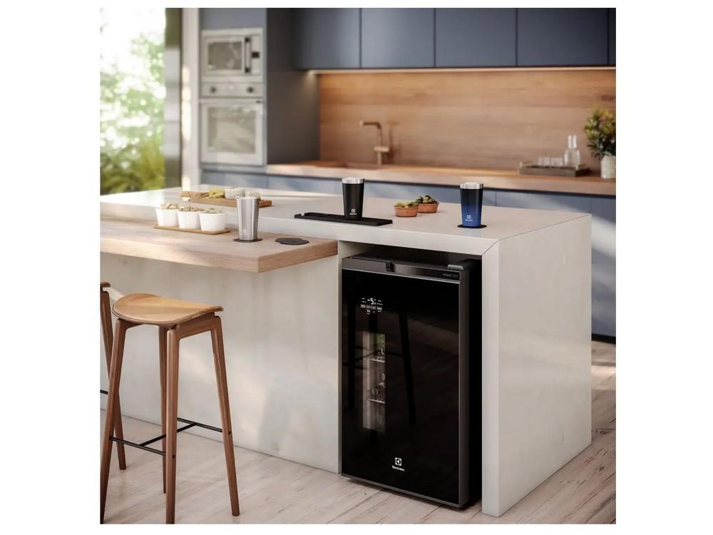 Cervejeira Electrolux Home Bar EB100 Vertical Preta 100L Frost Free - 3