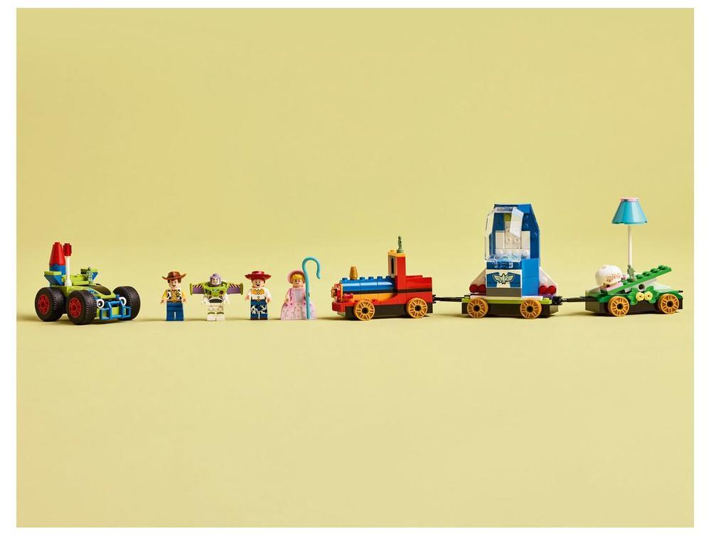 LEGO Trem e Carro RC Comemorativos de Toy Story - 3