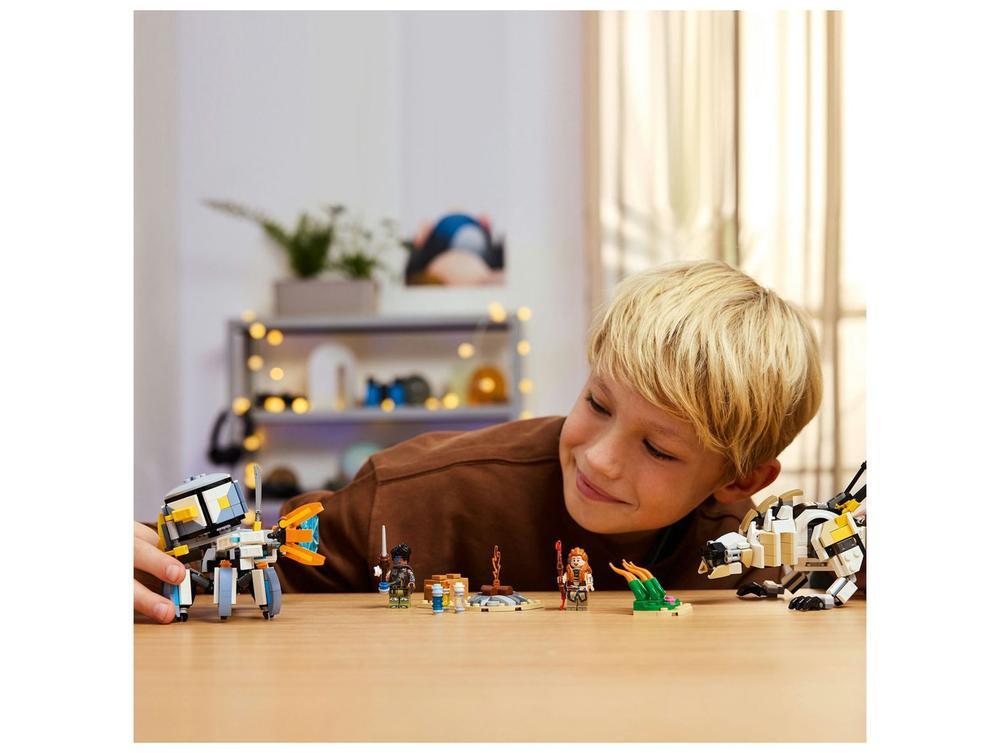 LEGO Aloy e Varl vs. Carapaça e Dente-Serrado 7703 - 4