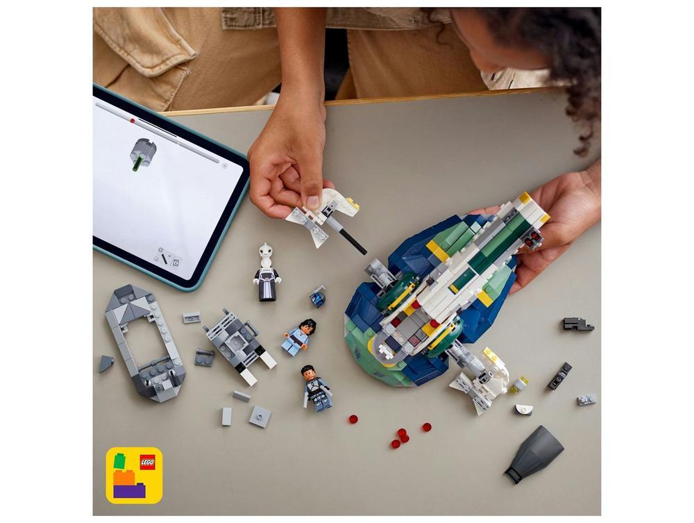 LEGO Nave Estelar de Jango Fett 75433 707 Peças - 2