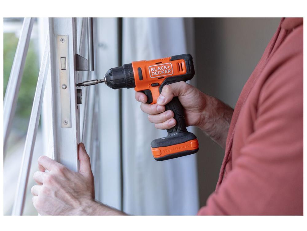 Furadeira e Parafusadeira de Impacto Black+Decker a Bateria 20 Peças BCD712VHD-BR - 8