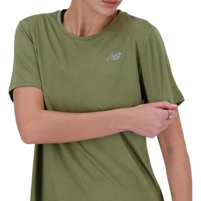 Camiseta New Balance Sport Essentials Feminina