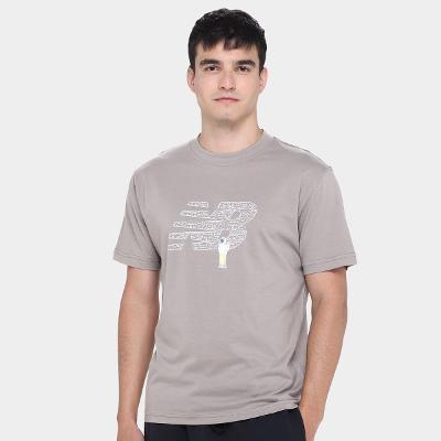 Camiseta New Balance Chalk Board Logo Masculina