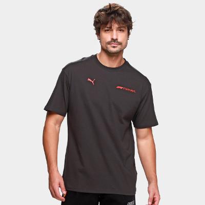 Camiseta Puma F1 Ess+ Graphic  -Relaxed Masculino