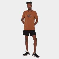 Camiseta Calvin Klein Re Issue Masculino - 4