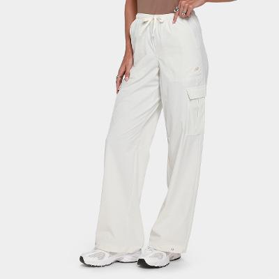 Calça Cargo New Balance Nylon Feminina