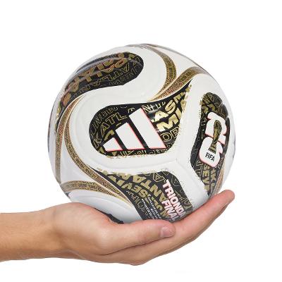 Mini Bola Adidas Trionda Copa do Mundo 2026 Final