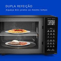 Microondas Panasonic Com SmartSense e Dupla Refeição 30L Preto - NN-GT68LBRU
