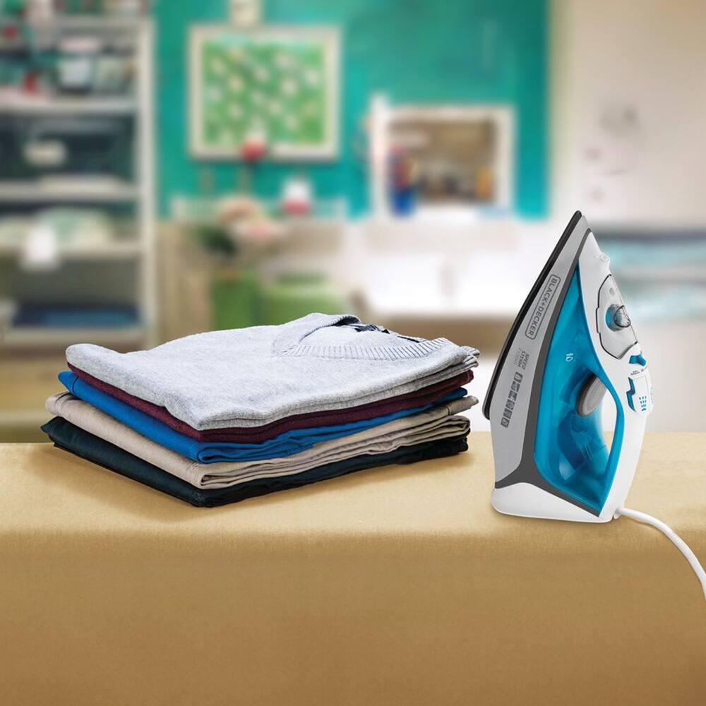 Ferro de Passar a Vapor Black Decker FX3060 com Base Antiaderente - Azul e Branco - 8