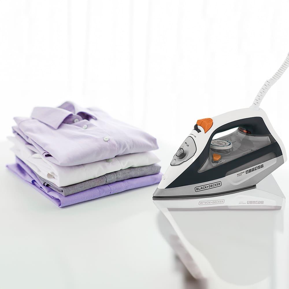Ferro de Passar a Vapor Black Decker FX3100 com Sistema Antigotejamento - Branco e Cinza - 3