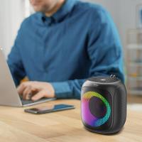 Caixa de Som Speaker Philco PBS30 com Bluetooth, Radio FM, Resistência à água IPX5, 1.800 mAh e Iluminação LED - 30W