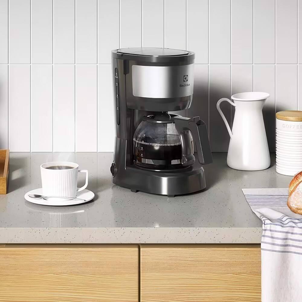 Cafeteira Elétrica Electrolux Efficiente ECM10 15 Xícaras - Preta - 6