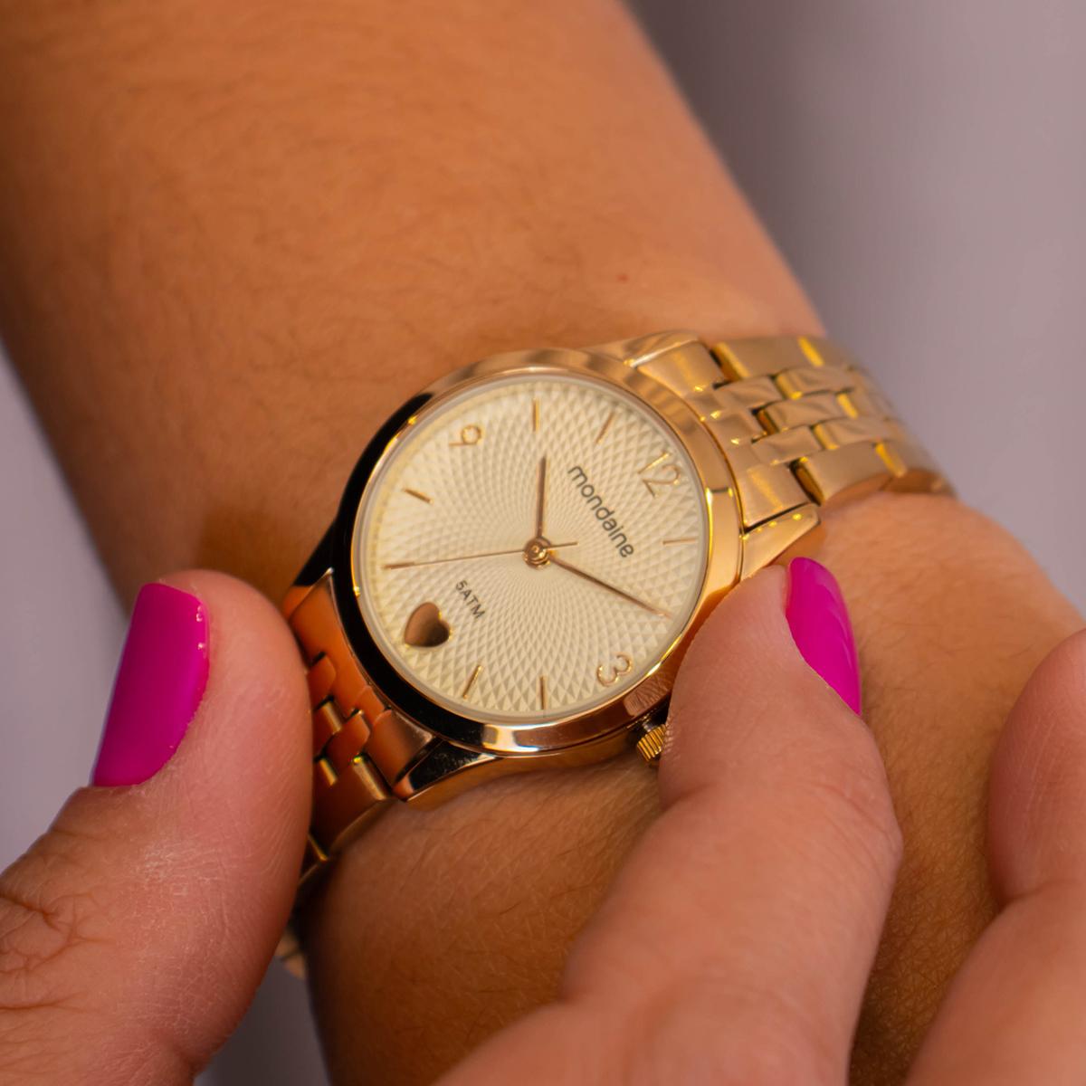 Relógio de Pulso Feminino Mondaine Dourado 32795LPMKDE1K1 Colar e Brincos - 5