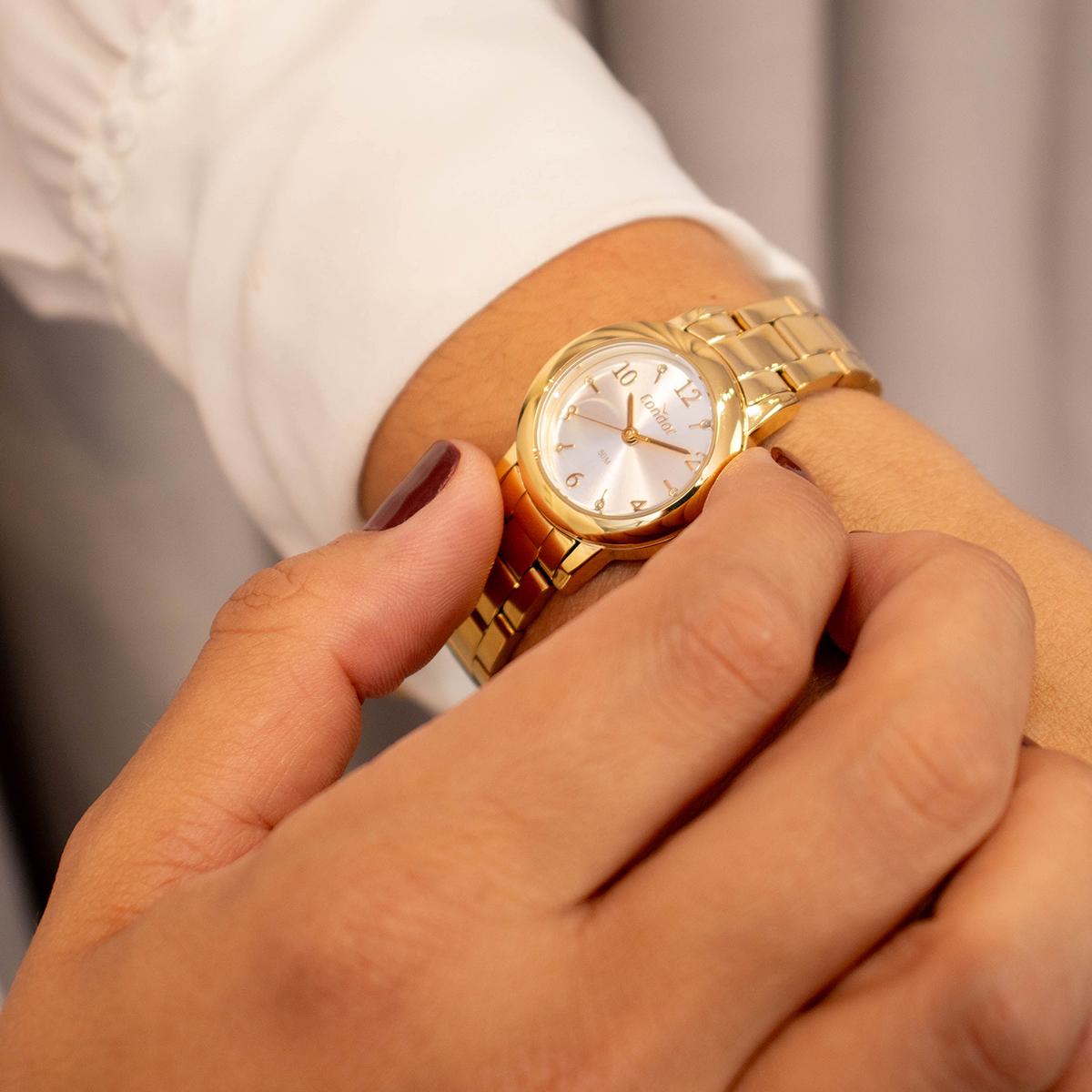 Relógio de Pulso Feminino Pequeno Condor Dourado CO2035NMS/K4K Colar e Brincos - 4