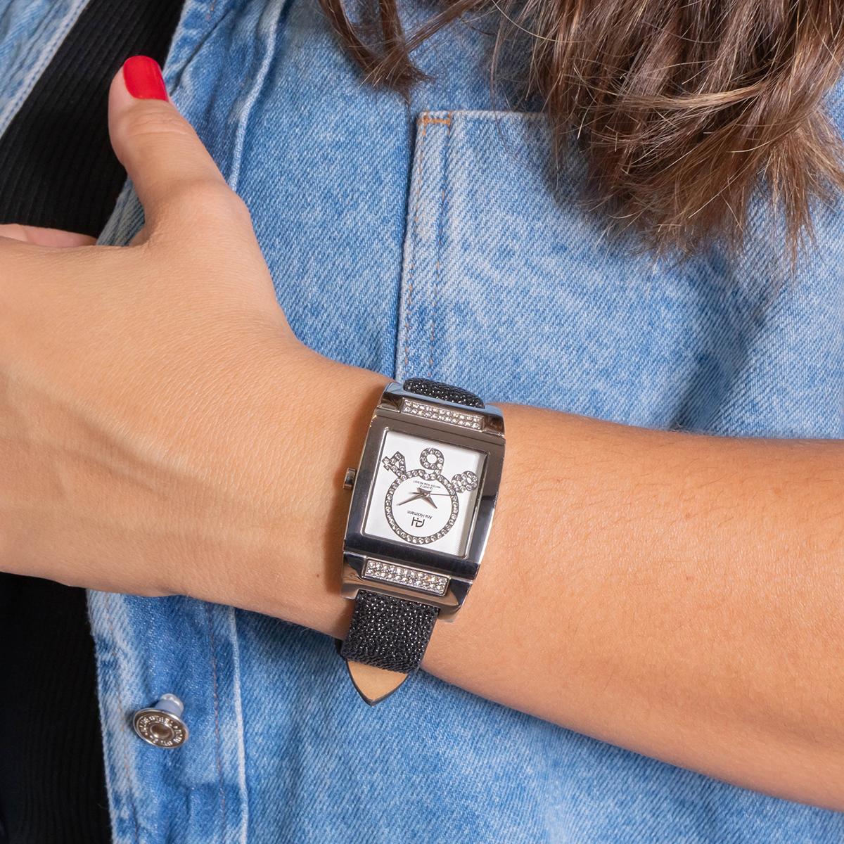 Kit Relógio Feminino Champion Ana Hickmann Analógico Quadrado Couro AH28062Q Cristais Colar e Brincos - 4