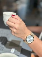 Relógio Champion Feminino Dourado Prova D´Agua + Kit de Brincos e Colar Garantia De Um Ano