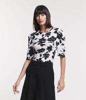 Blusa em Viscolycra com Manga Bufante e Estampa Flores Contrastantes - 1