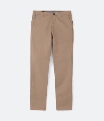 Calça Slim Básica em Sarja com Elastano