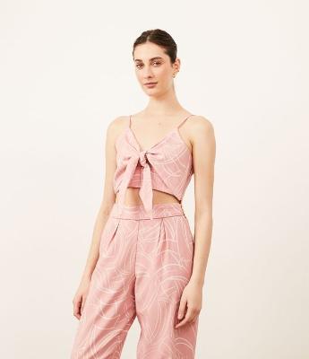 Blusa Cropped em Jacquard com Alcinhas e Amarração Frontal