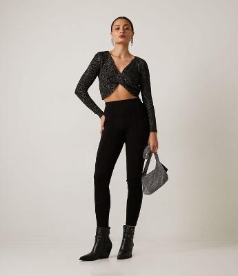 Calça Skinny Alfaiataria em Ponto Roma com Frisos