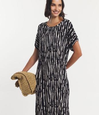Vestido Midi em Viscose com Gola Canoa e Estampa Abstrata