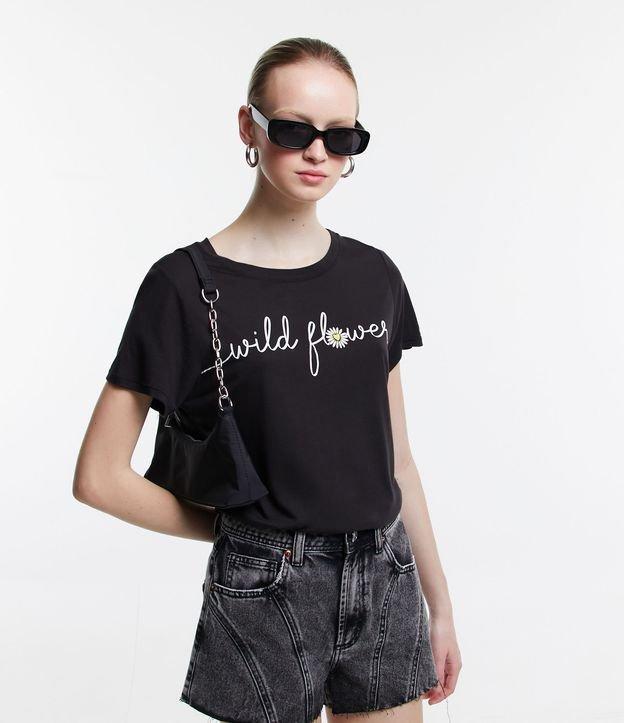 Camiseta Manga Curta em Meia Malha com Lettering Wild Flower - 1