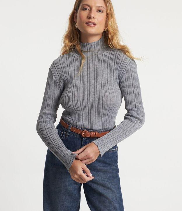 Blusa em Viscolinho com Gola Alta e Textura Canelada - 1