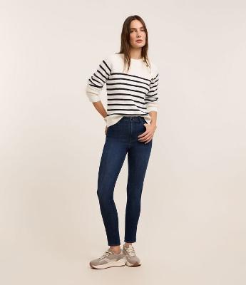 Calça Skinny em Jeans com Elastano
