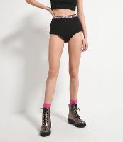 Short Hot Pants com Lettering Bloco Amor Folia - 1