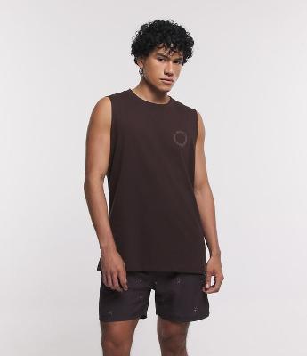 Regata Comfort em Meia Malha com Escritos Frente e Costas